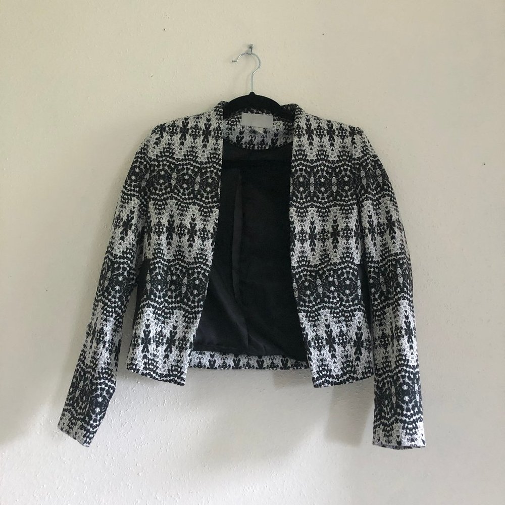 HM Silver/Black Snakeskin Pattern Cropped Jacket